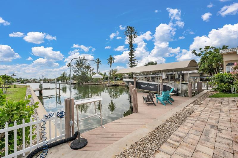 Sandcastles of Marco Island Waterfront Private Pool - image 18