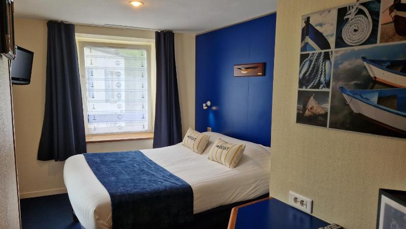 Double Room image 3