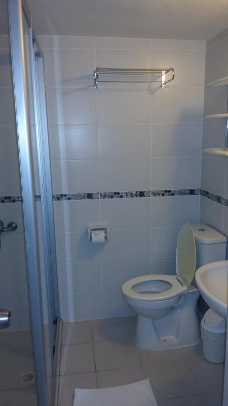Apartment (3 Adults) image 3
