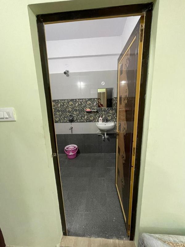 Servostay Furnished 3 BHK in Prime Location Near Arilova - 3rd Floor - image 21