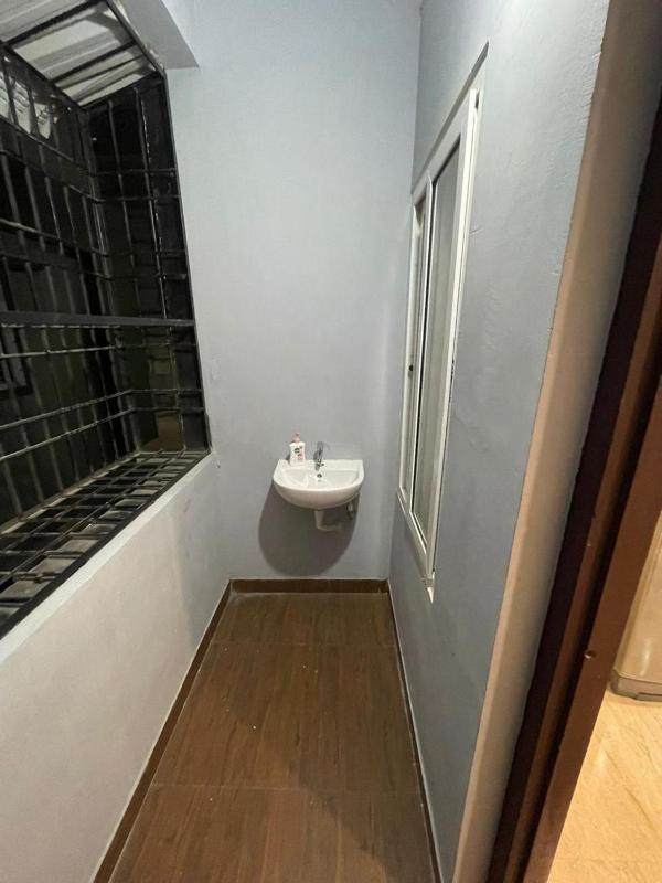 Servostay Fully Furnished 3 BHK with Parking in Prime Area - 2nd Floor - image 16