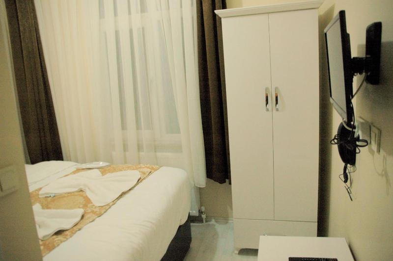 Tolga Hotel - image 8