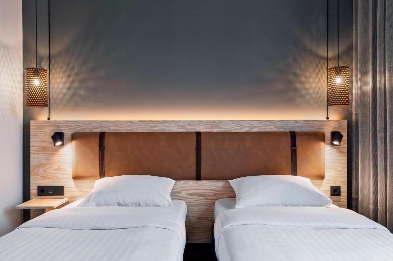 Moxy Twin Sleeper, Guest room, 2 Twin/Single Bed(s) image 1