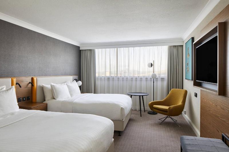 Superior Family Room with Two Double Beds image 1