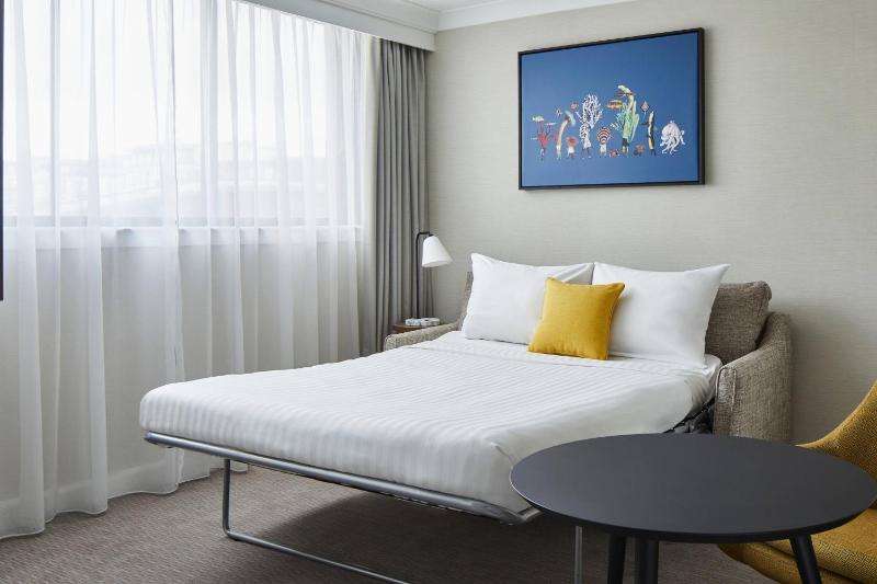 One-Bedroom Large Suite - Executive Lounge Access image 4