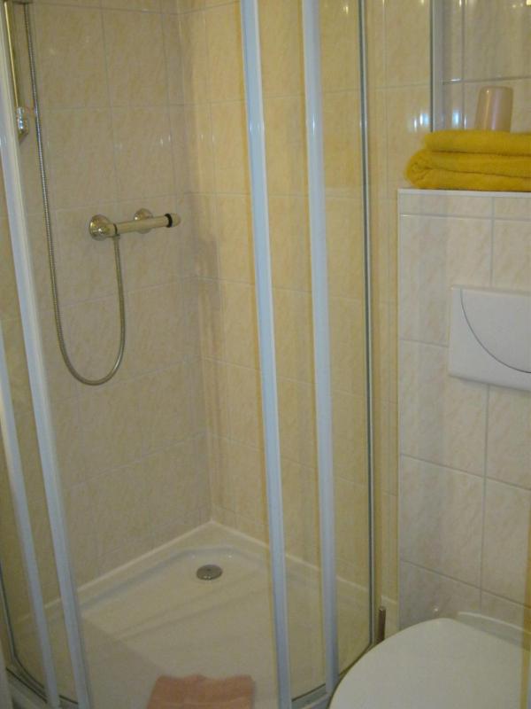 Single Room with Private Bathroom image 4