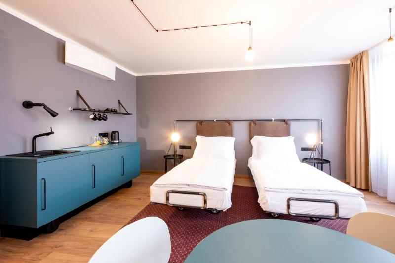 Double or Twin Room with Private Bathroom image 3