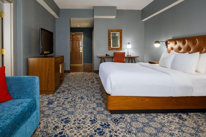 Four Points By Sheraton Louisville Airport - image 30