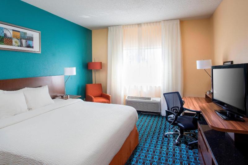 King Room image 3