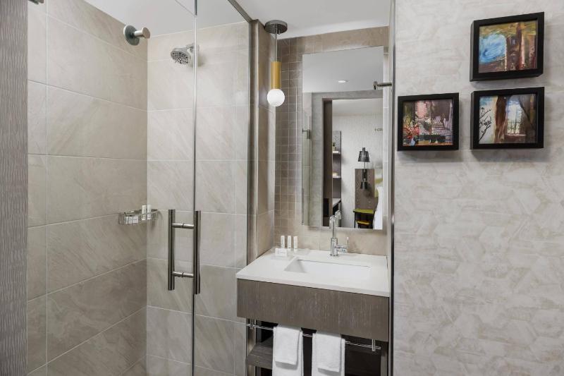 TownePlace Suites by Marriott New York Manhattan/Chelsea - image 13