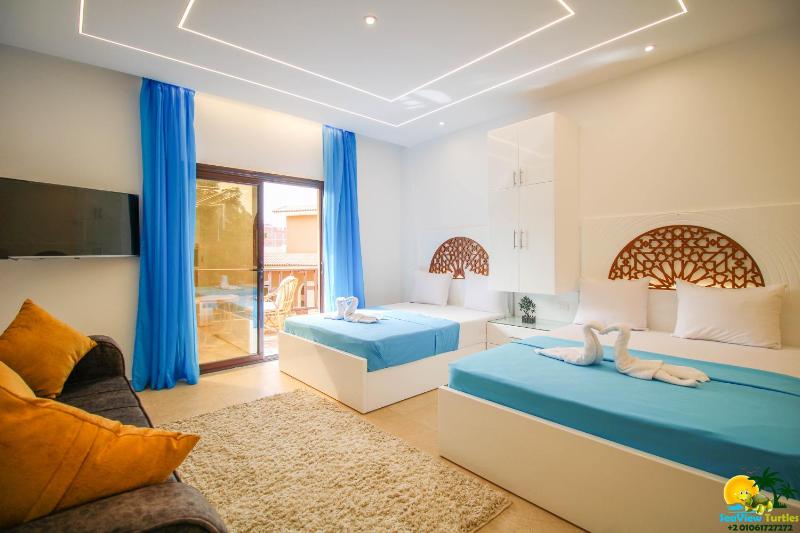 Bedroom Chalet with Side Sea View  Turtles - image 22