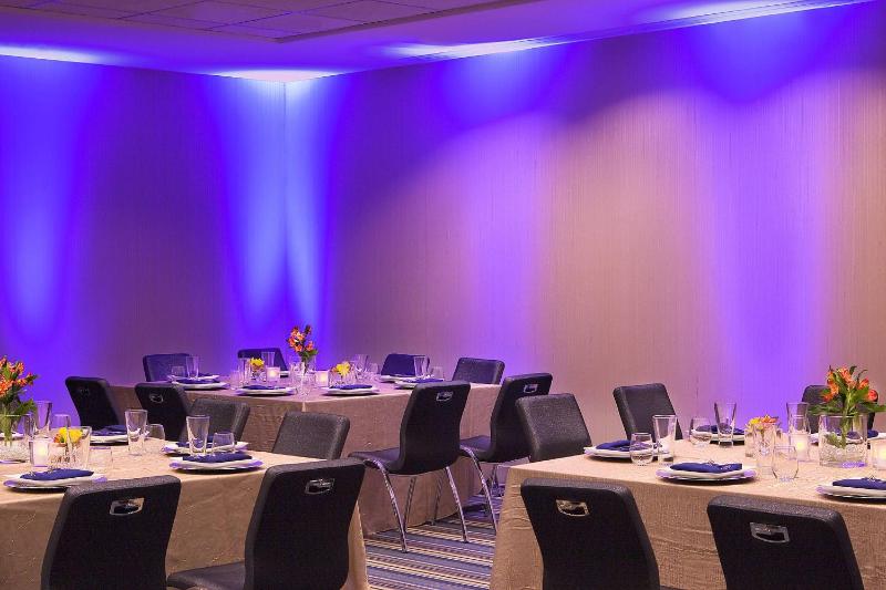Aloft by Marriott Tucson University - image 4