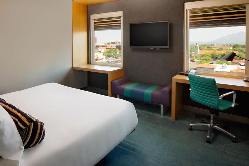 Aloft by Marriott Tucson University - image 11