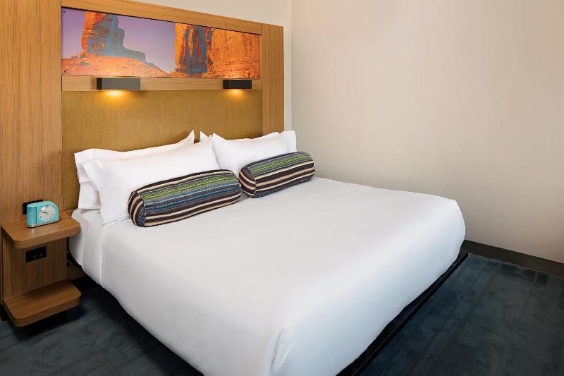 Aloft by Marriott Tucson University - image 27