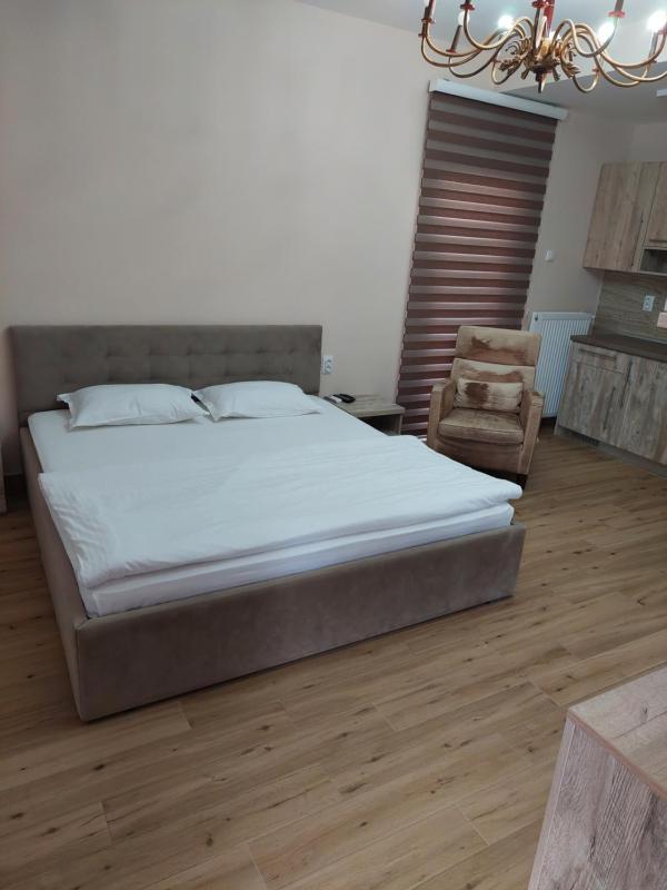 Double Room image 4