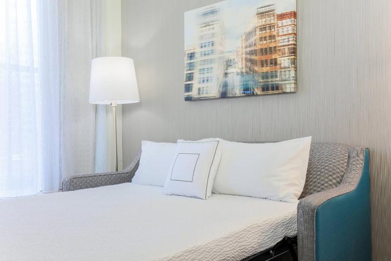 Courtyard by Marriott Pittsburgh Downtown - image 11