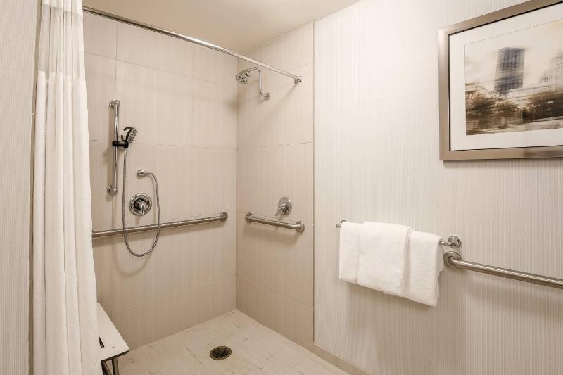 Courtyard by Marriott Pittsburgh Downtown - image 25