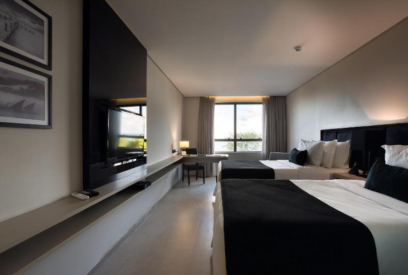 Deluxe Triple Room image 1