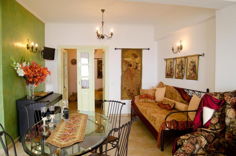 Kallisti Honeymoon Suite with Verranda , Caldera and Sea View and Private Outdoor Hot-Tub  image 1