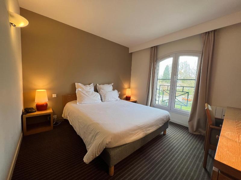 Standard Double Room image 1