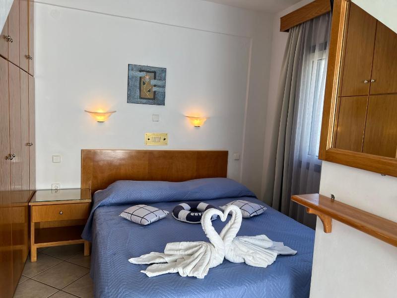 Apartment - Split Level with Sea View image 4