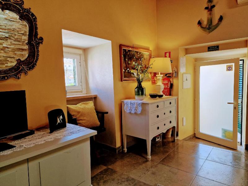 Casa das Azenhas by Lisbon Village Apartments - image 15