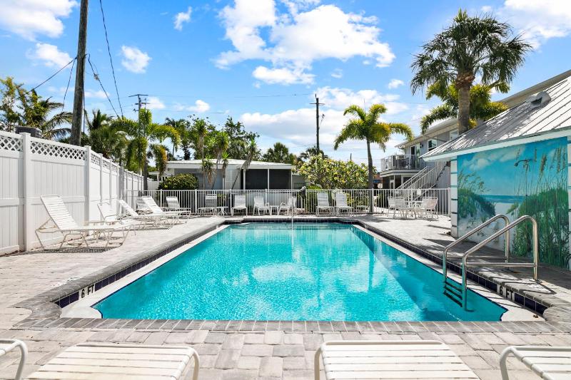 The Ringling Beach House - image 29