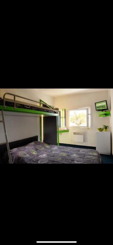 Double Room with Shared Bathroom image 1