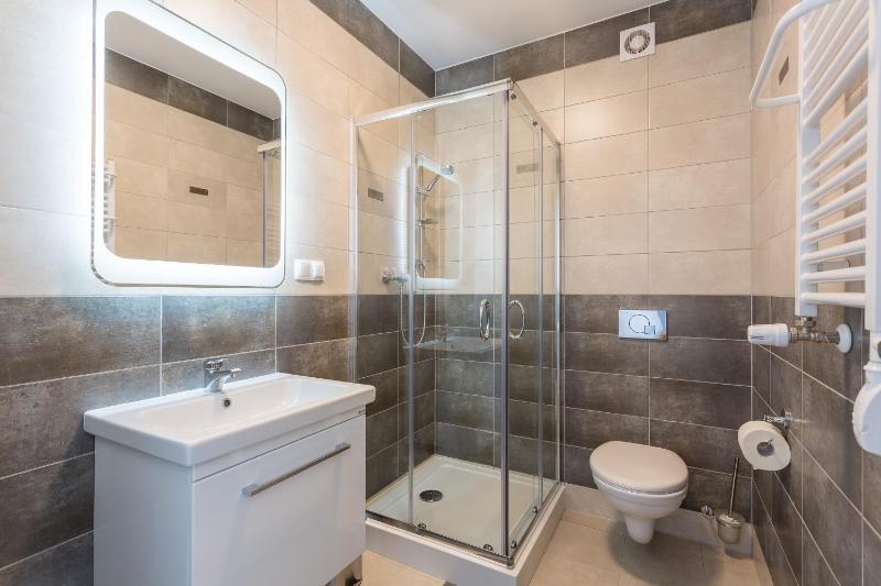 Double Room with Balcony image 2