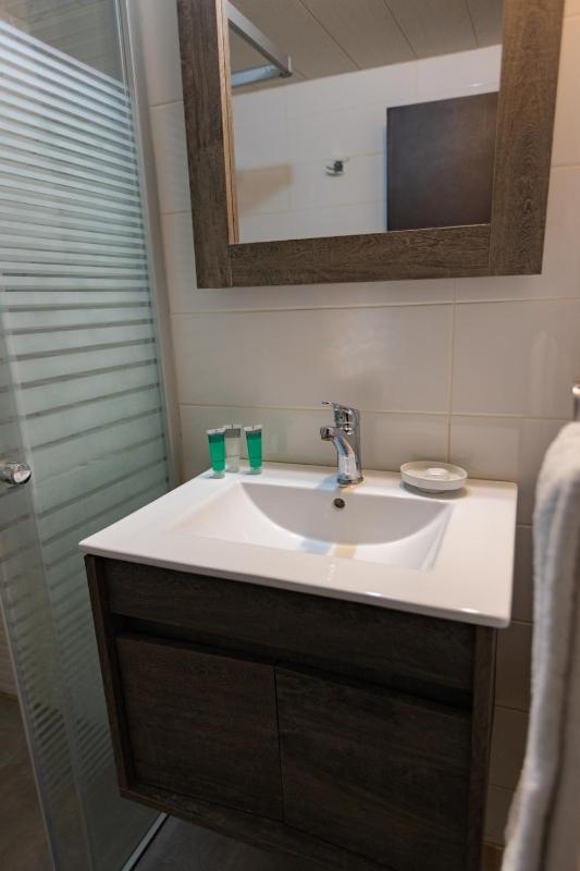 Orient Queen Homes Hotel - image 7