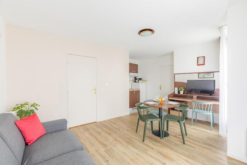Apartment image 4