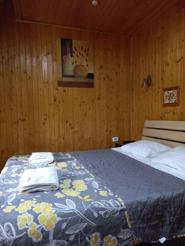 Twin Room image 1
