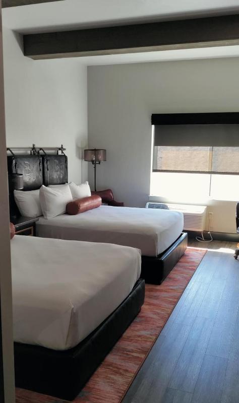 Deluxe Double Room image 4