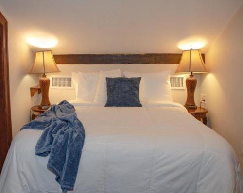 Two-Bedroom Loft image 2