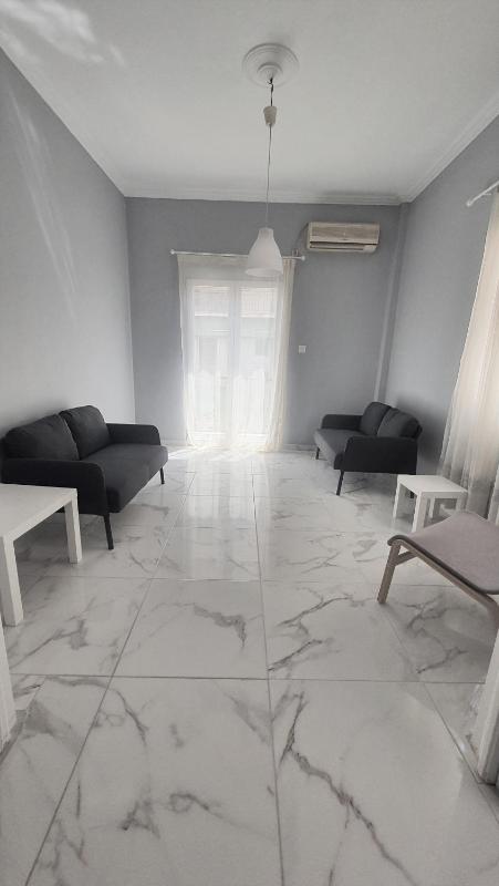 One-Bedroom Apartment image 1