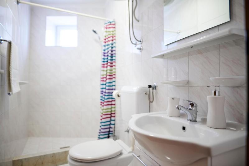 Studio Apartment image 2