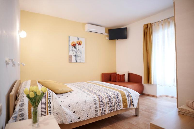 Double Room image 1