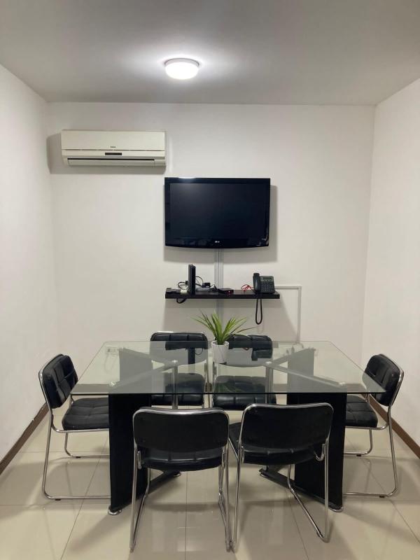 Departamento Planta Baja con parqueo en Condominio - image 2