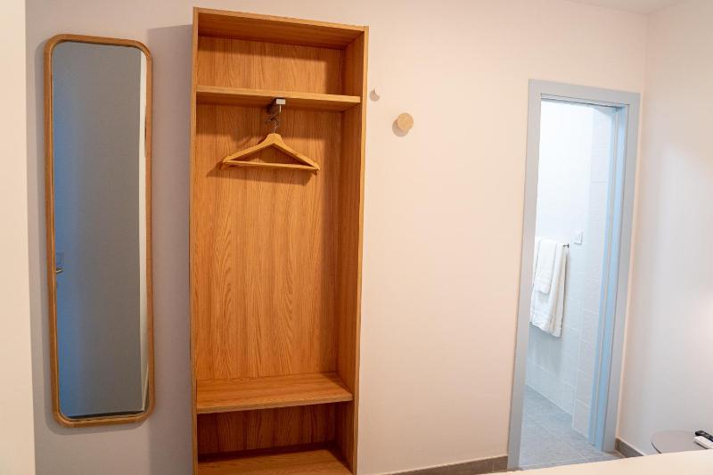 Standard Double Room image 4