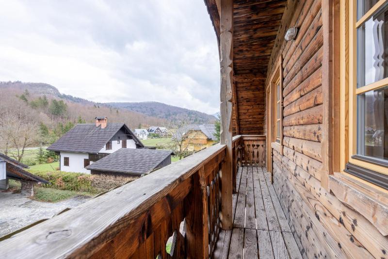 One-Bedroom Apartment with Balcony image 2