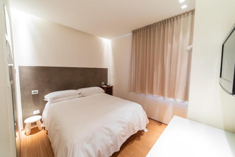 Economy Double Room image 1