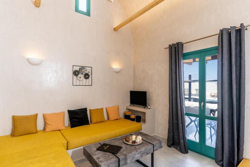 Two-Bedroom Villa with Sea View (Ammos) image 2