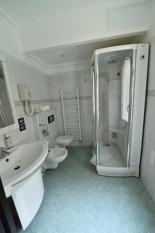 Suite image 3