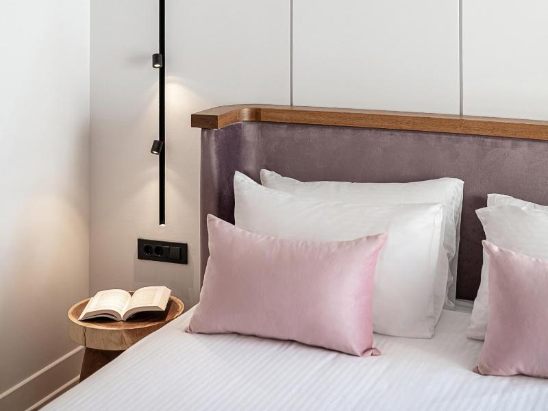 Standard Single Room image 3