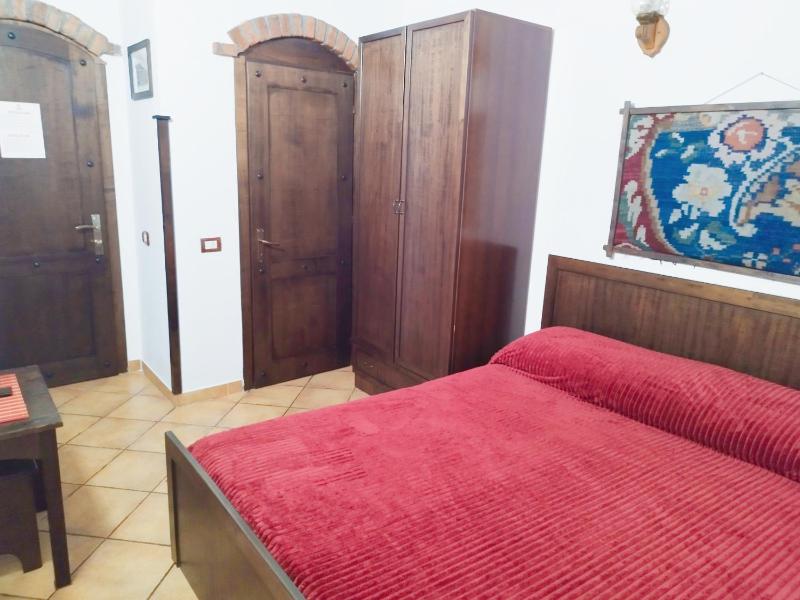 Double Room image 4