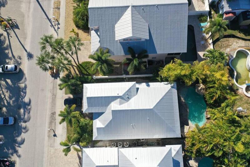 Sea Glass Vacation Home - image 10