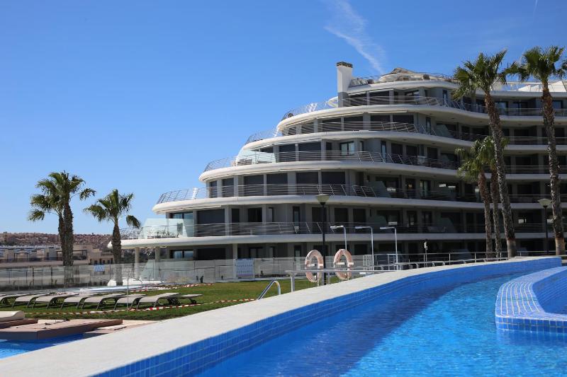 Luxury Apartment Infinity View Images