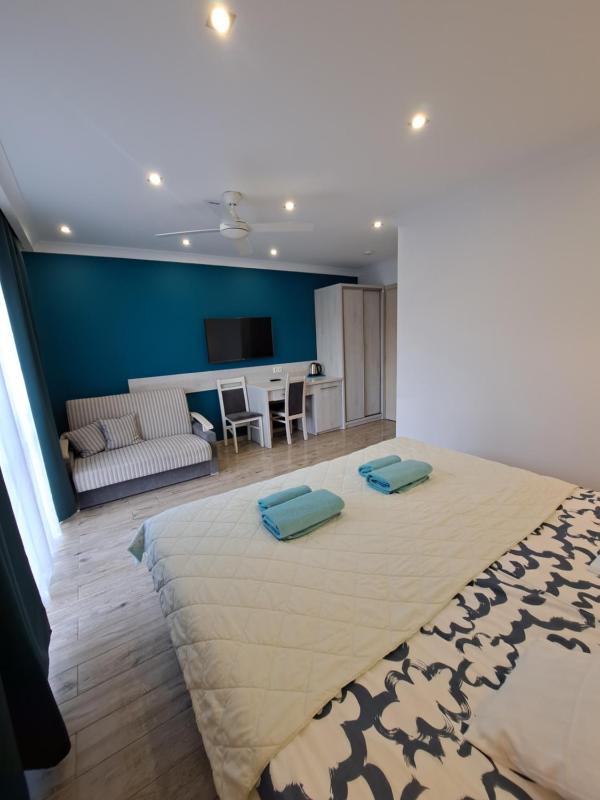 Triple Room image 3