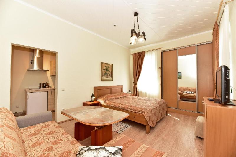Triple Room image 1