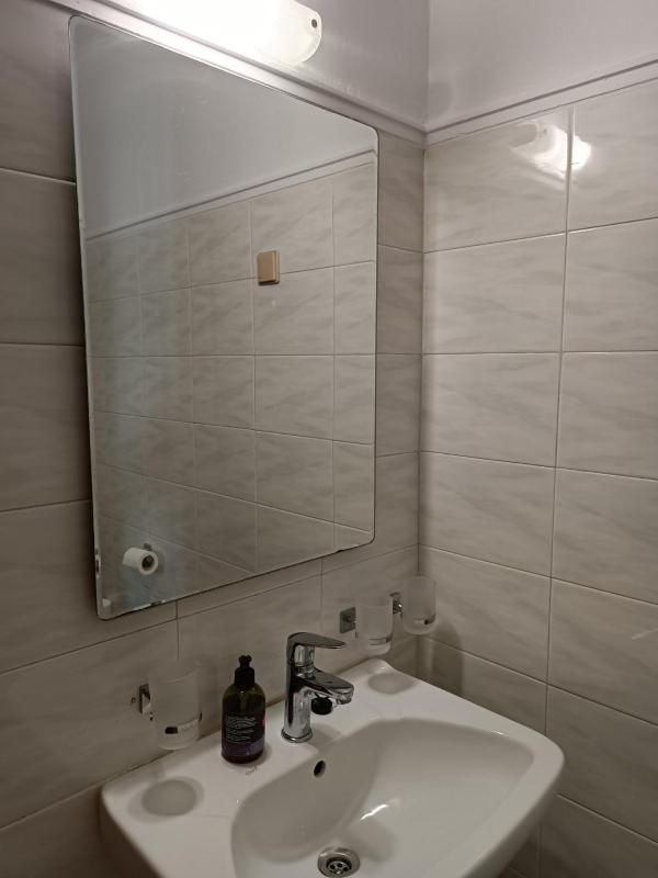 Classic Quadruple Room image 3